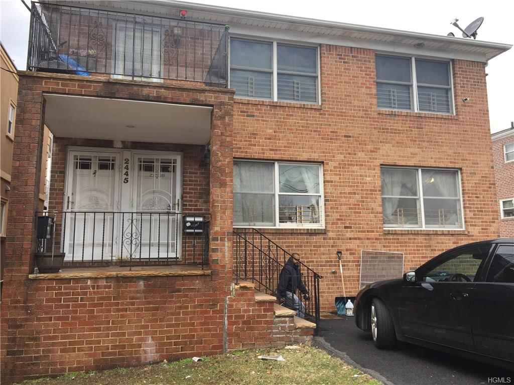 2445 Woodhull Avenue - Photo 1