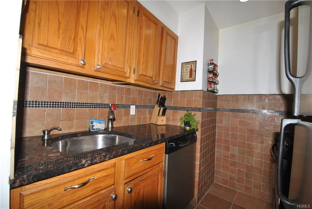 395 Westchester Avenue - Photo 1