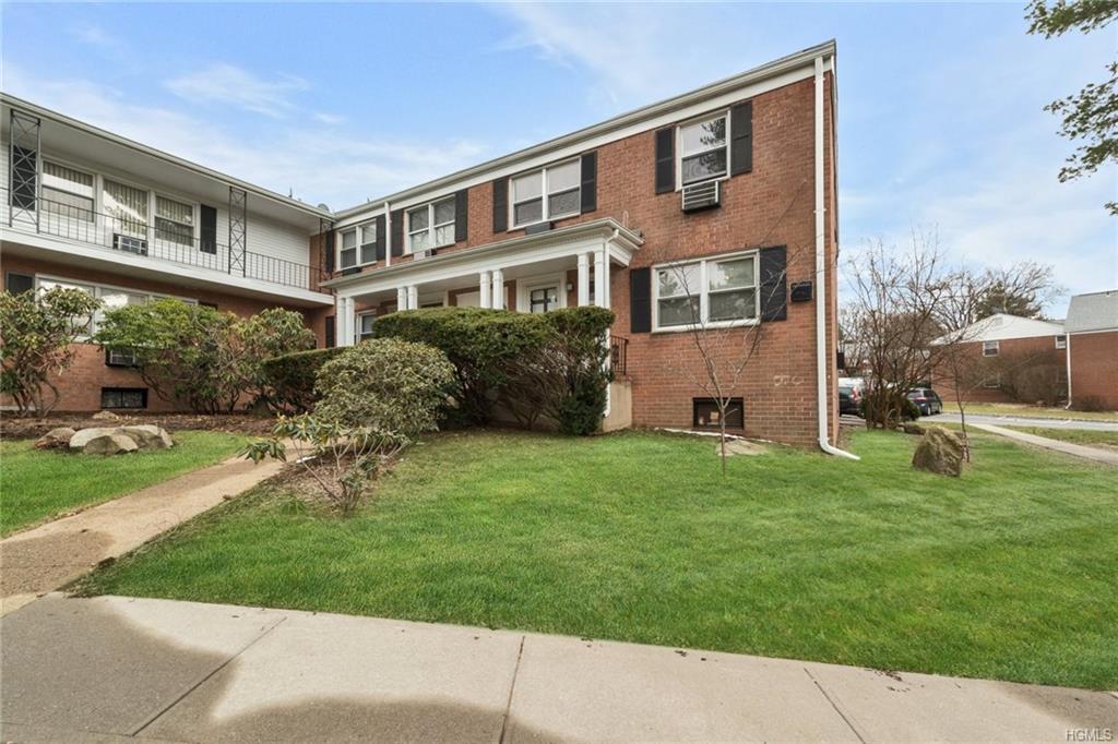 11B Milford Lane - Photo 1