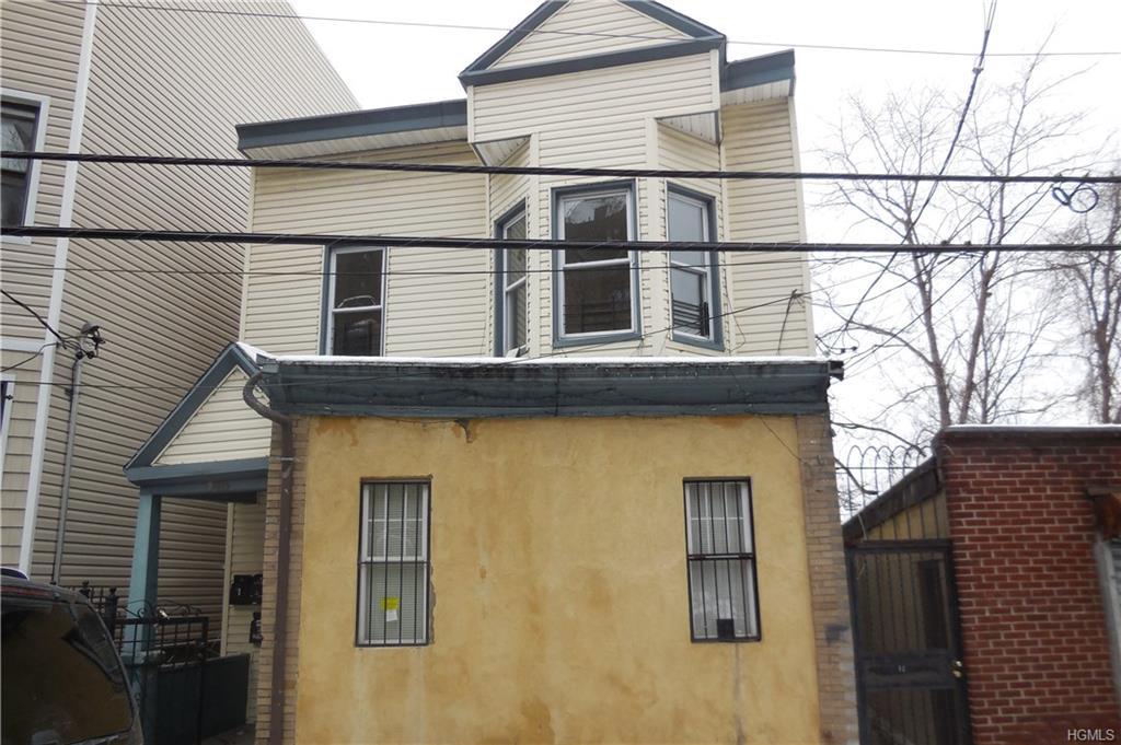 143 Stanley Avenue - Photo 1