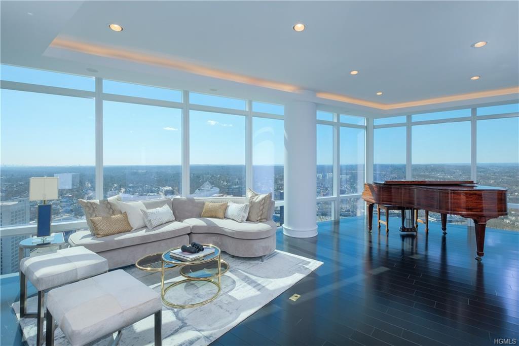 1 Renaissance Square - Photo 1