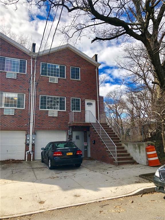 3313 Rombouts Avenue - Photo 1