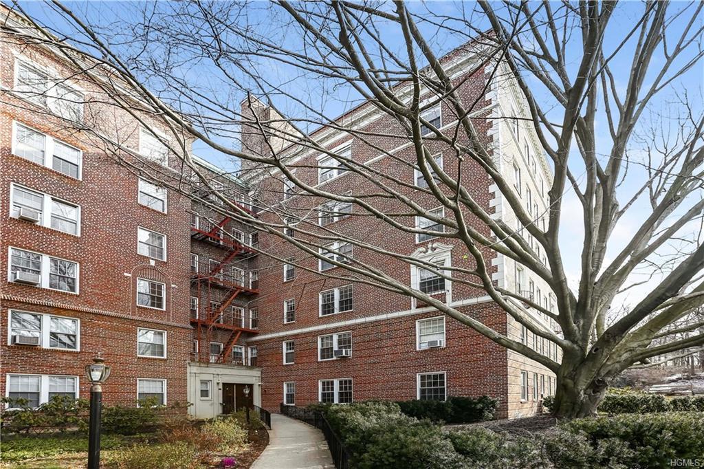 300 Broadway - Photo 1