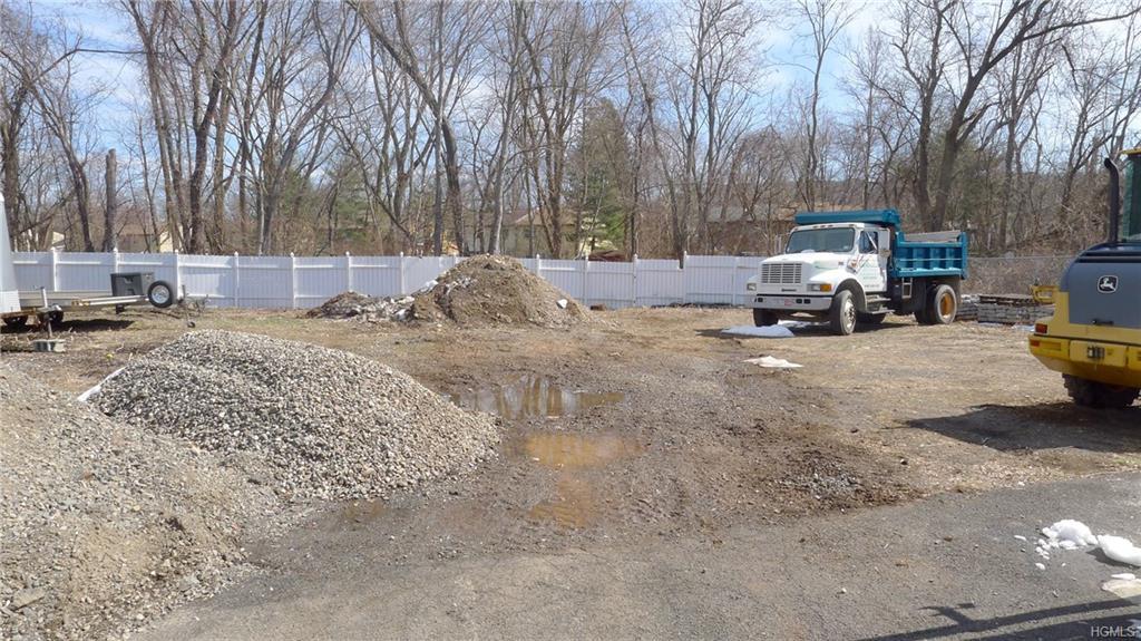 491 Kings Highway - Photo 1