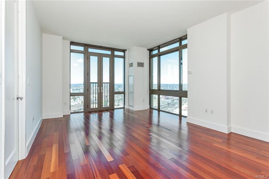 175 Huguenot Street - Photo 1
