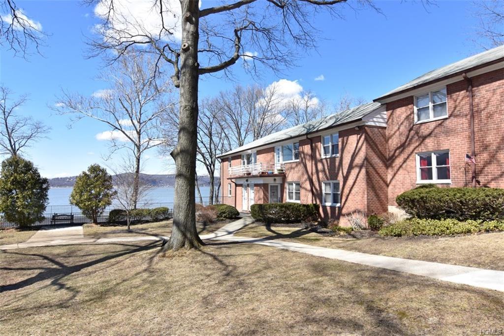 338 Buckhout Street - Photo 1