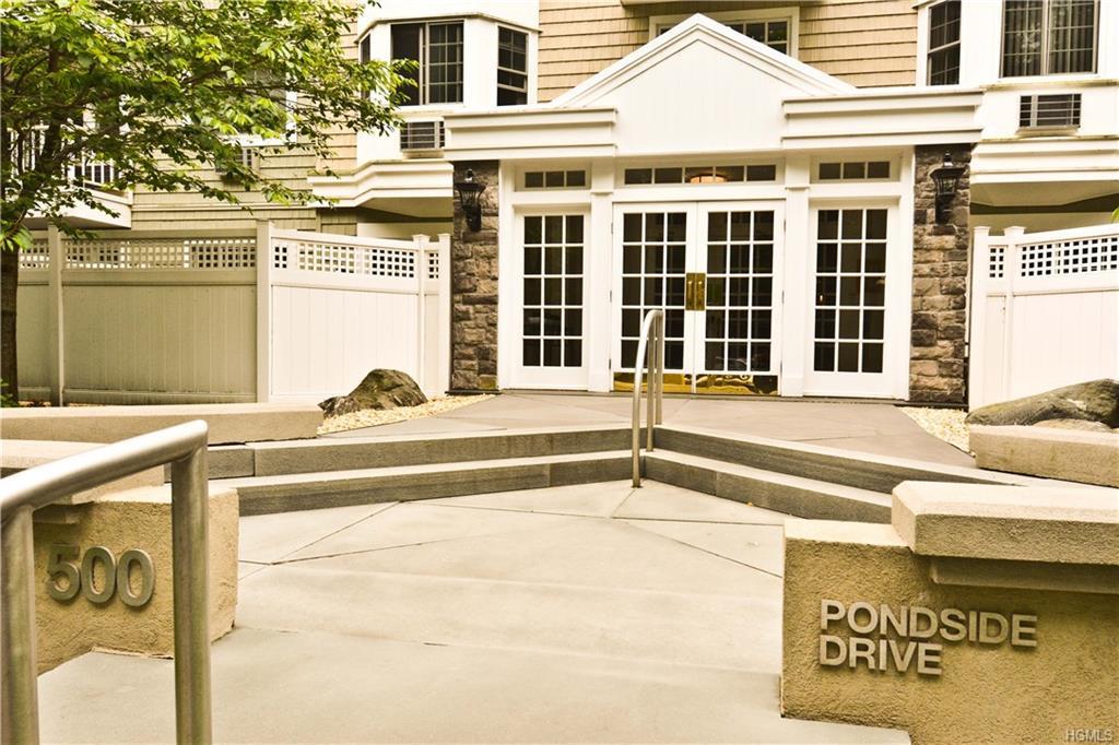500 Pondside Drive - Photo 1