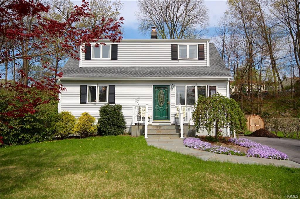 8 Dorothy Drive - Photo 1