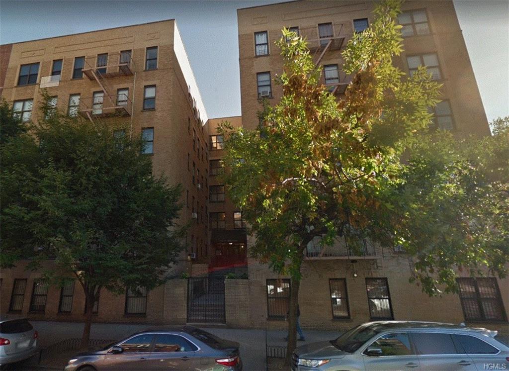 571 Academy Street - Photo 1