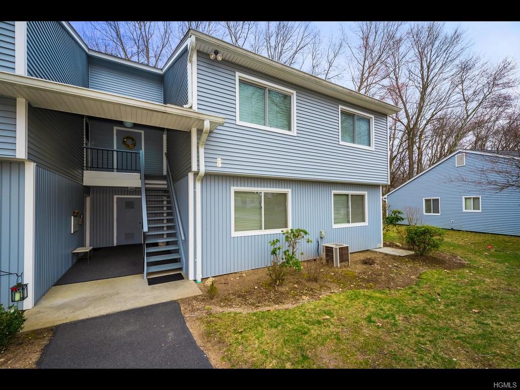 160 Carriage Court - Photo 1