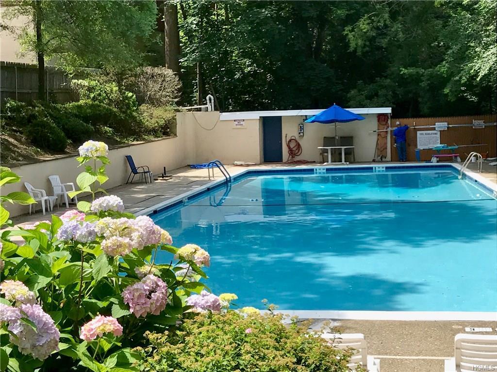 48 Underhill Avenue - Photo 1