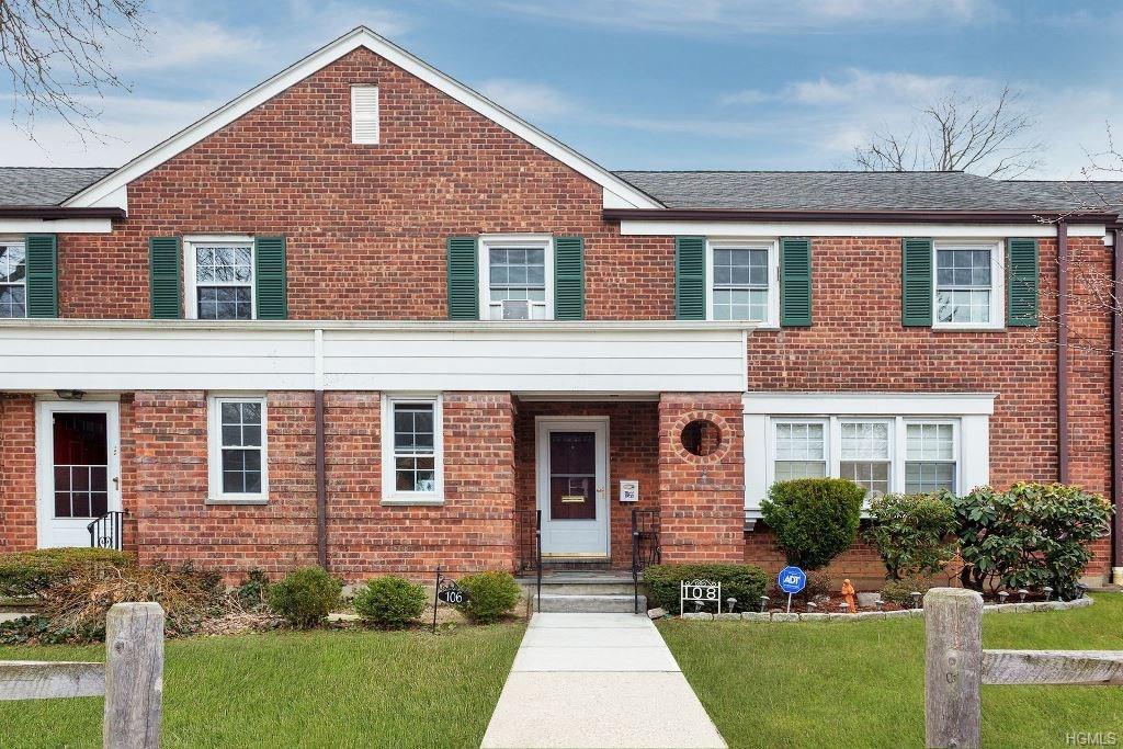 106 Robins Road - Photo 1