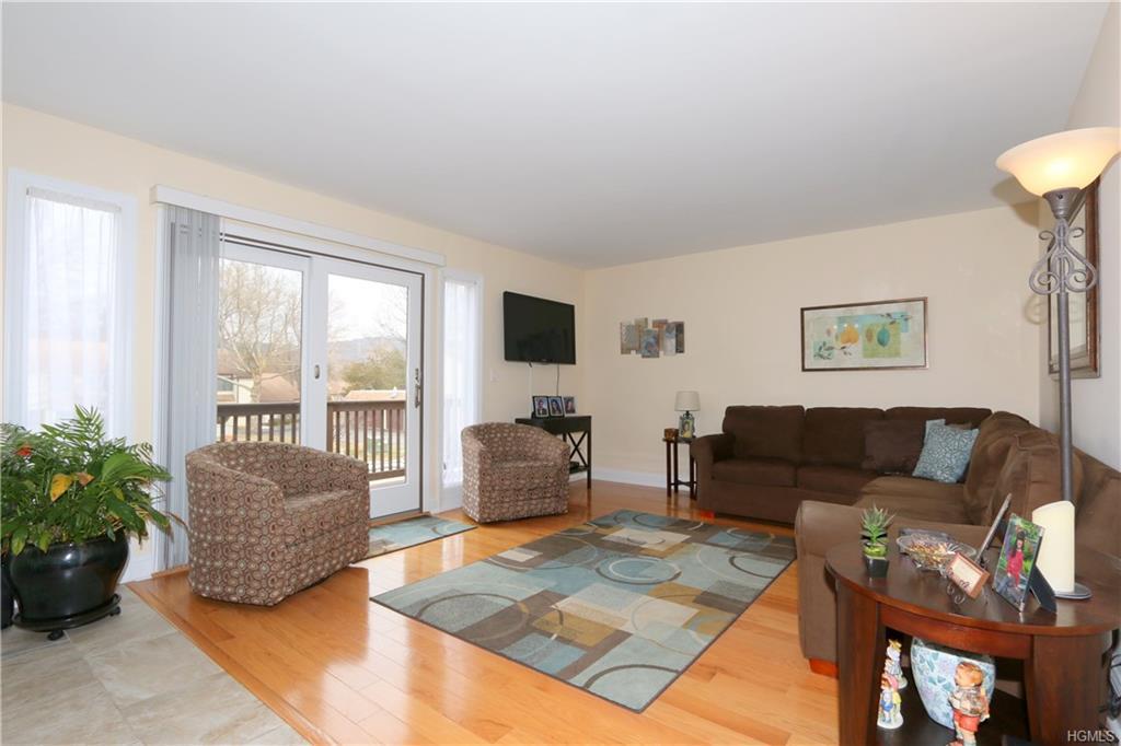 40 Jefferson Oval - Photo 1