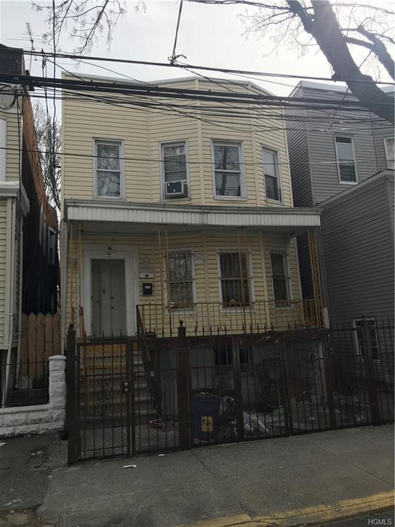 1472 St Lawrence Avenue - Photo 1
