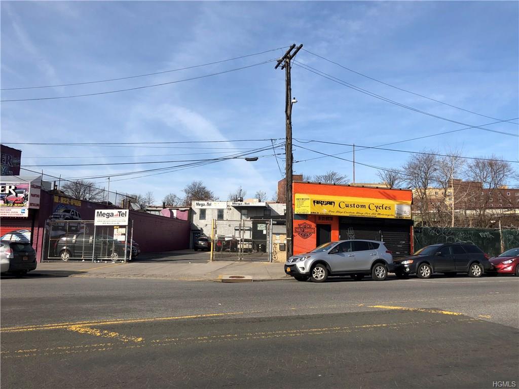 1911-1913 White Plains Road - Photo 1