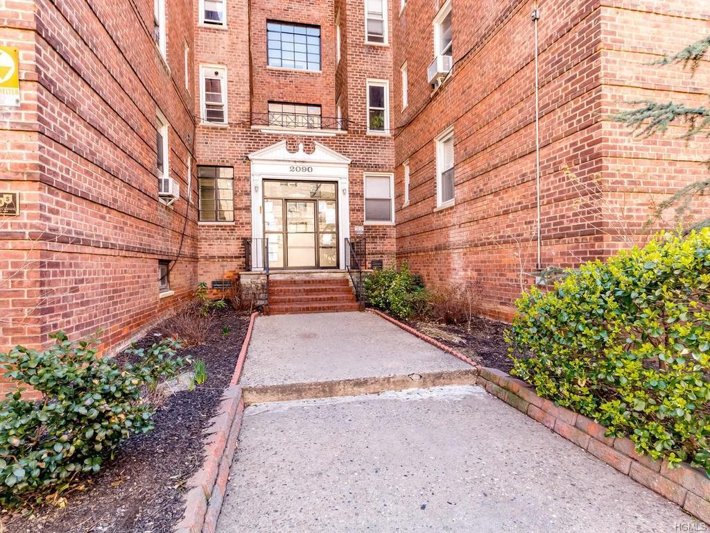 2090 Barnes Avenue - Photo 1