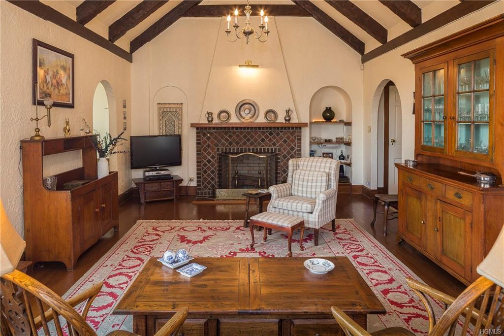270 Bronxville Road - Photo 1
