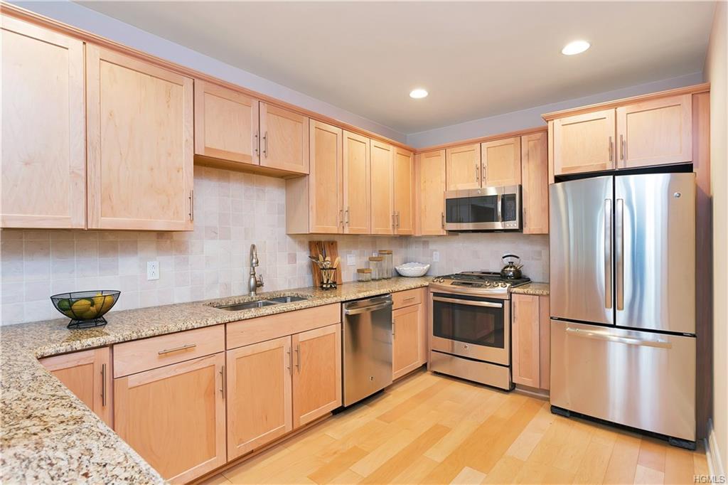610 Trump Park - Photo 1