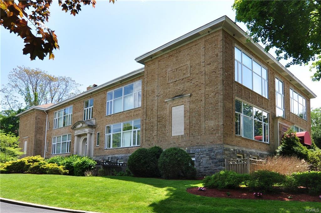 520 Ashford Avenue - Photo 1