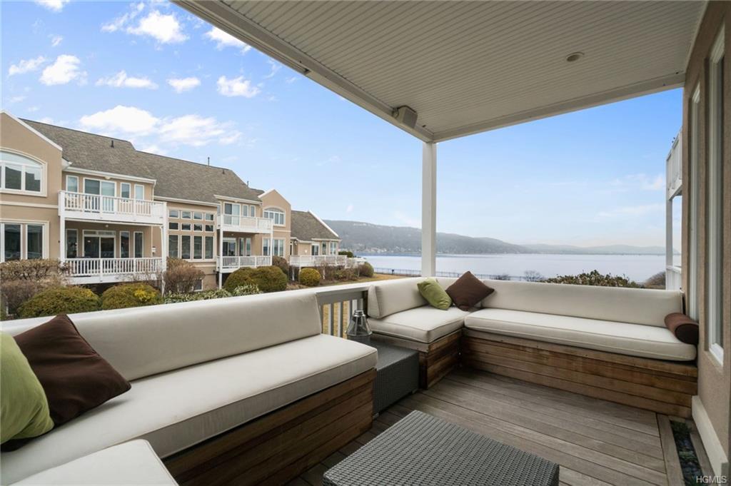 302 Cottonwood Court - Photo 1