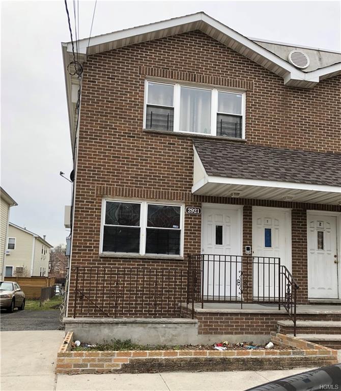 2921 Grace Avenue - Photo 1