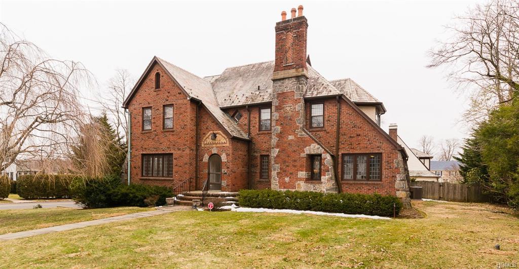 35 Broadfield Road - Photo 1