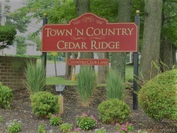 320 Country Club - Photo 1