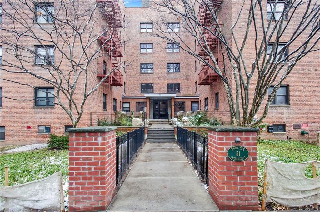 51 White Oak Street - Photo 1