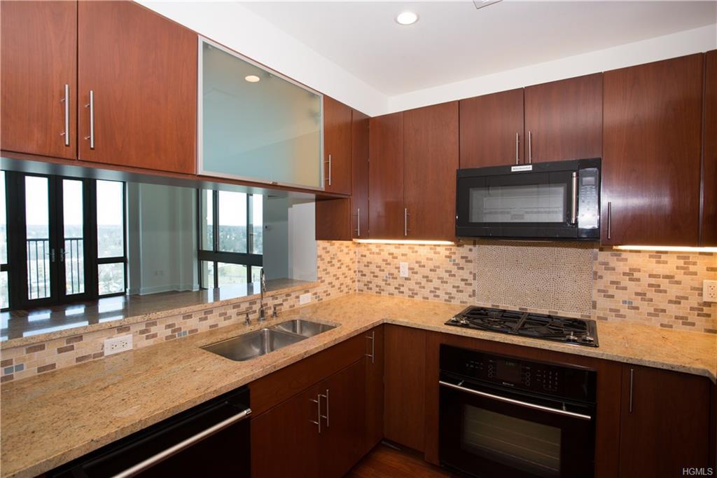 175 Huguenot Street - Photo 1