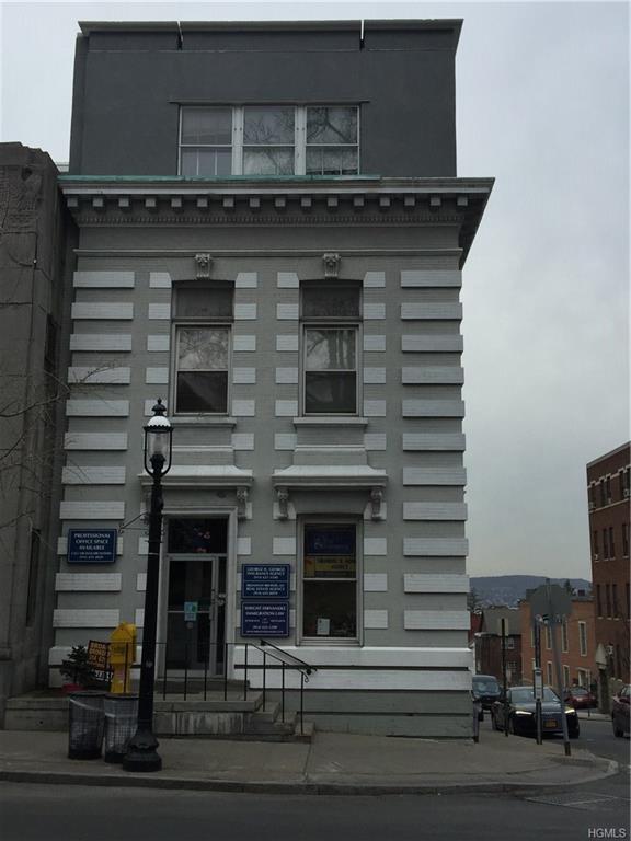 27 Broadway - Photo 1