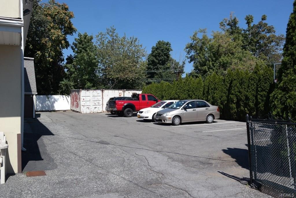 606 Halstead Avenue - Photo 1