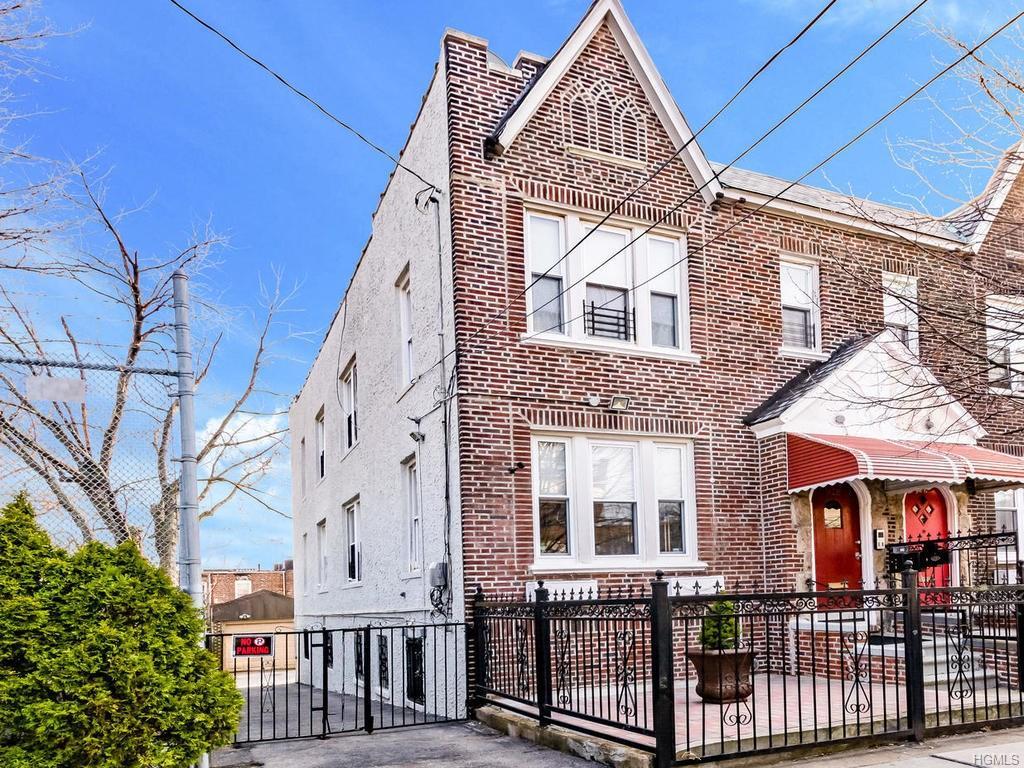 928 211th Street - Photo 1