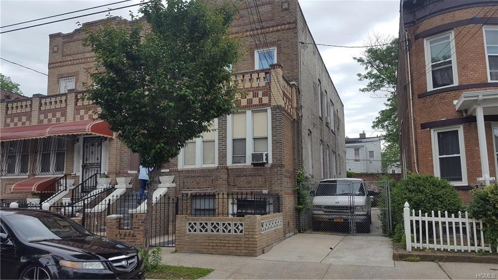 585 Barbey Street - Photo 1
