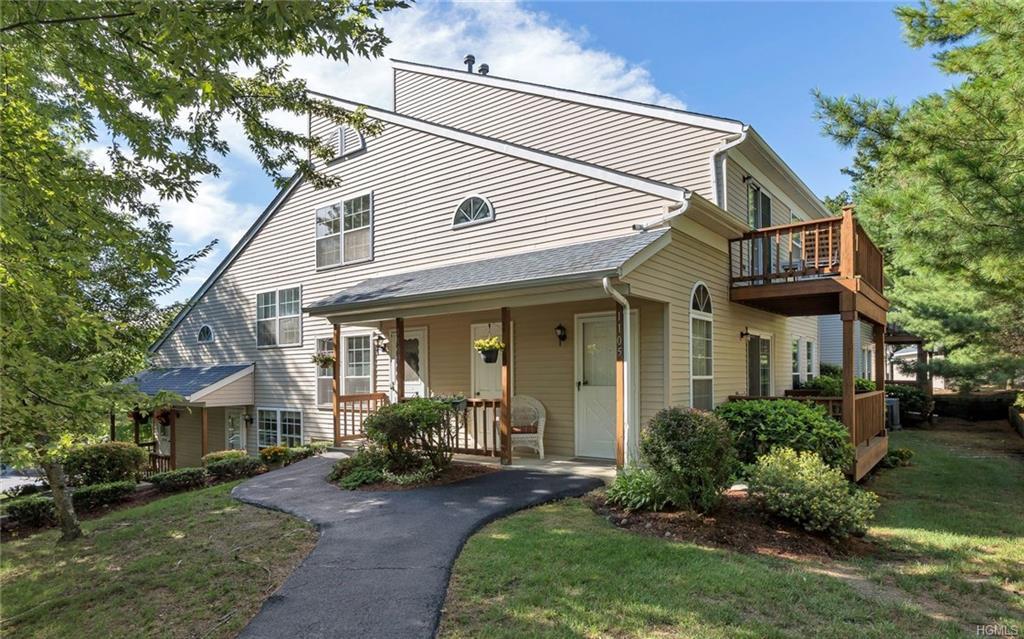 1105 Evergreen Court - Photo 1