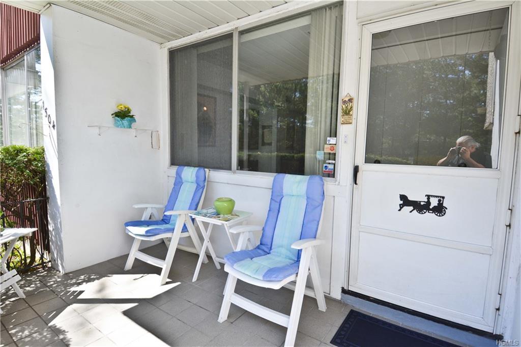 1504 Fox Glen Drive - Photo 1