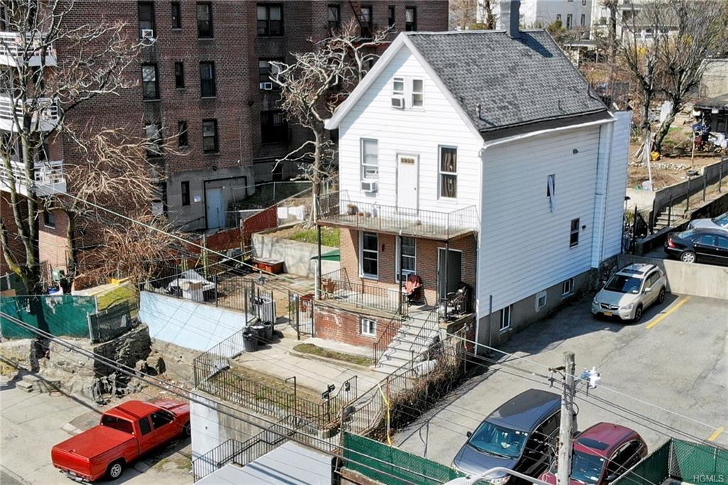 27 Bronx River Road - Photo 1