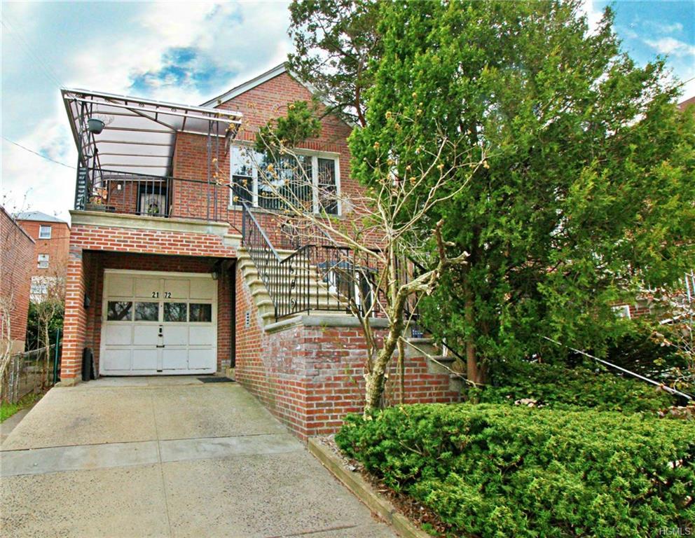 2172 Paulding Avenue - Photo 1