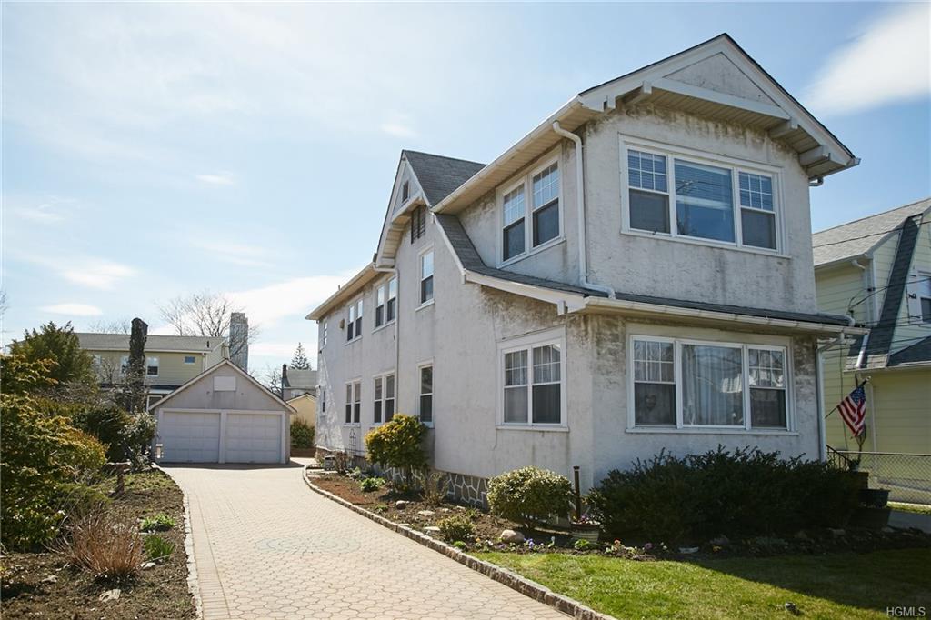68 Stephenson Boulevard - Photo 1