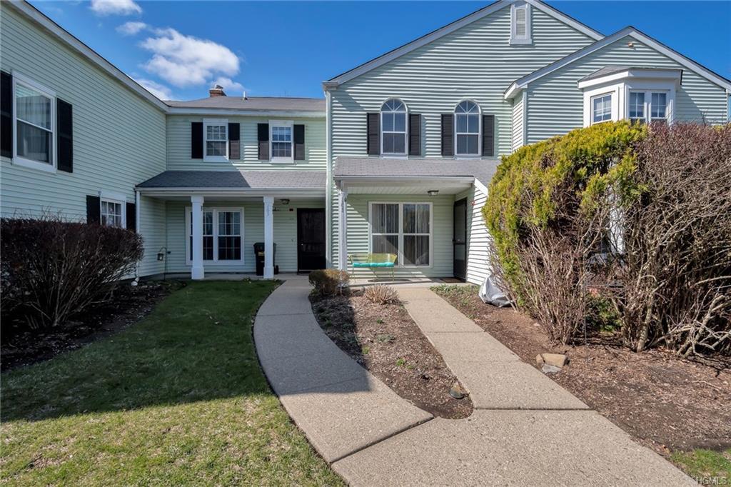 105 Villagegreen Court - Photo 1