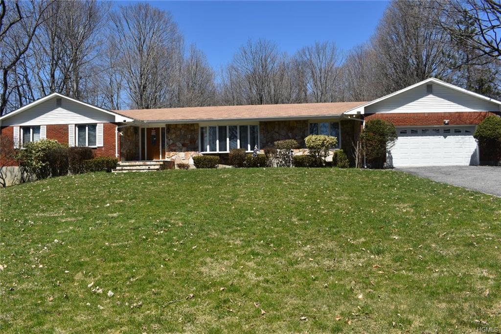 211 Nichols Street - Photo 1