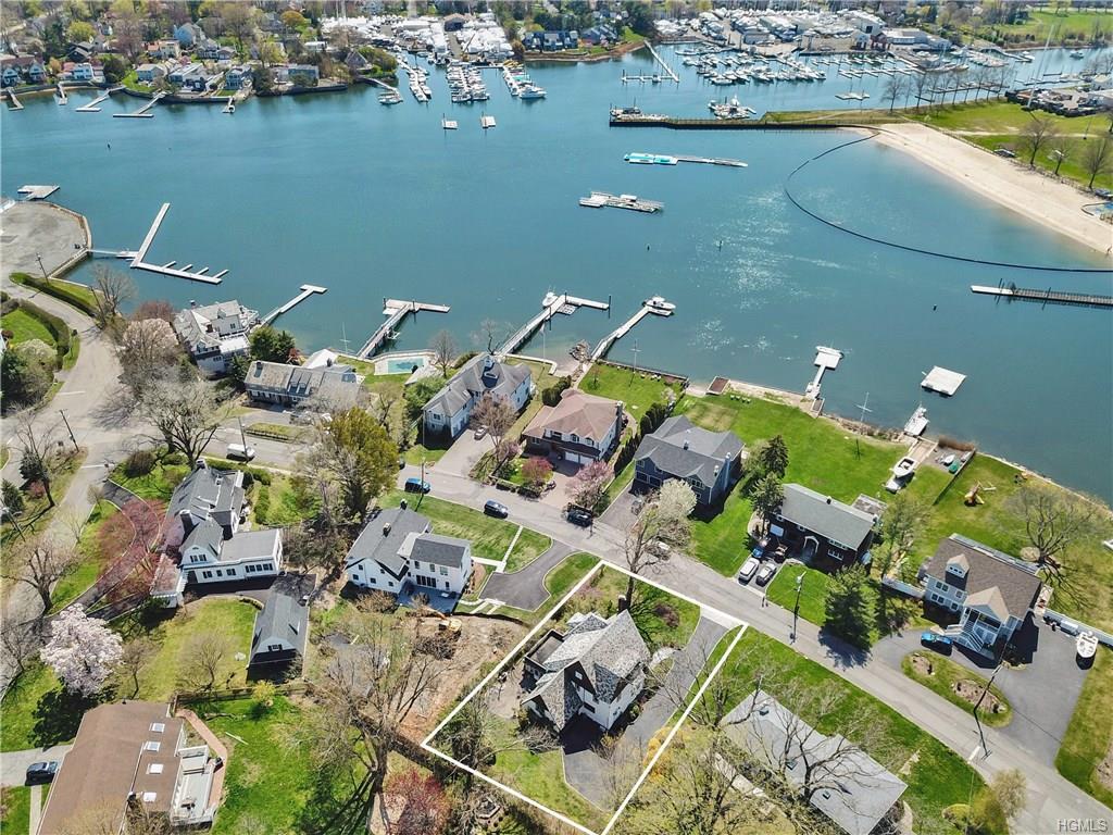 527 Shore Acres Drive - Photo 1