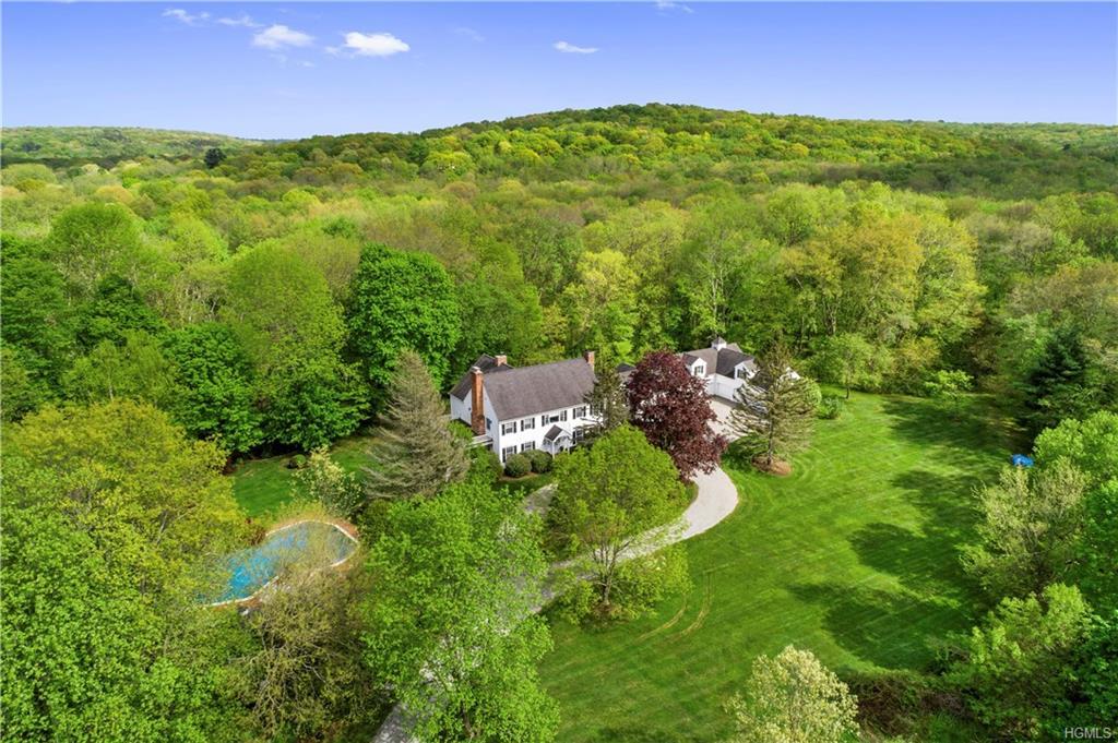 17 Pound Ridge Road - Photo 1