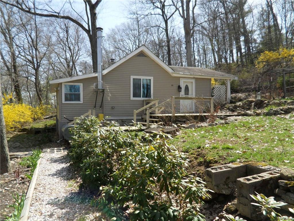 66 Warren Drive - Photo 1