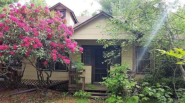 20 Laurel Lane - Photo 1