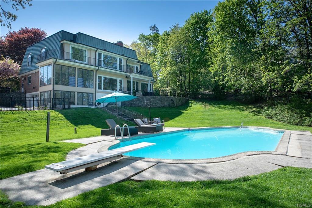 200 Clinton Avenue - Photo 1