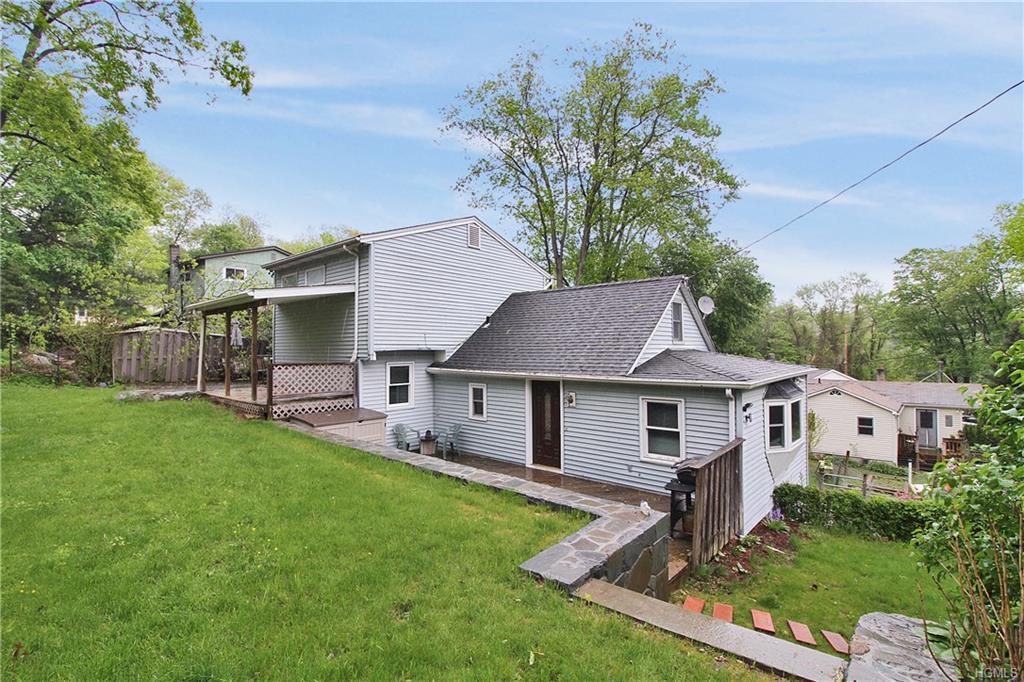 5 Lacona Drive - Photo 1