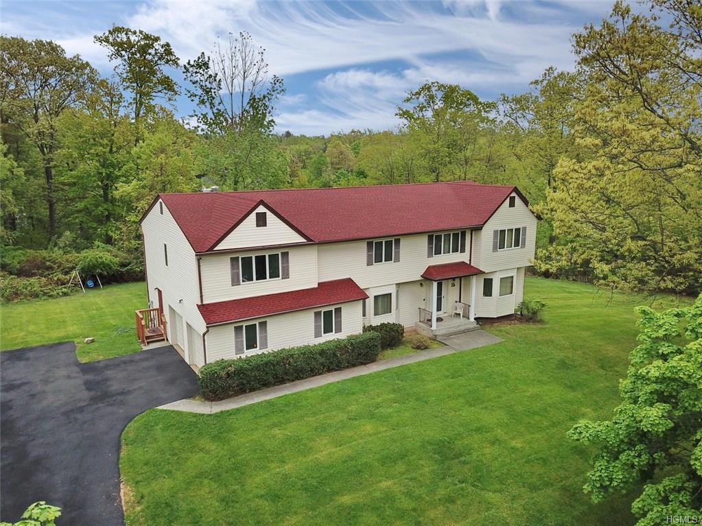15 Algonquin Circle - Photo 1