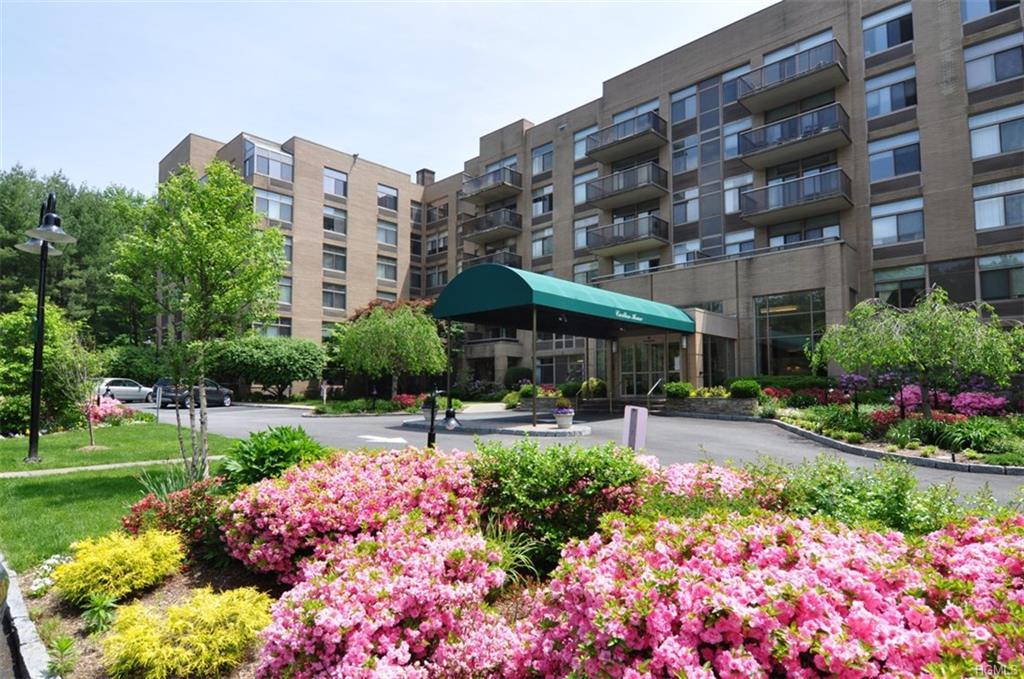 35 Chatsworth Avenue - Photo 1