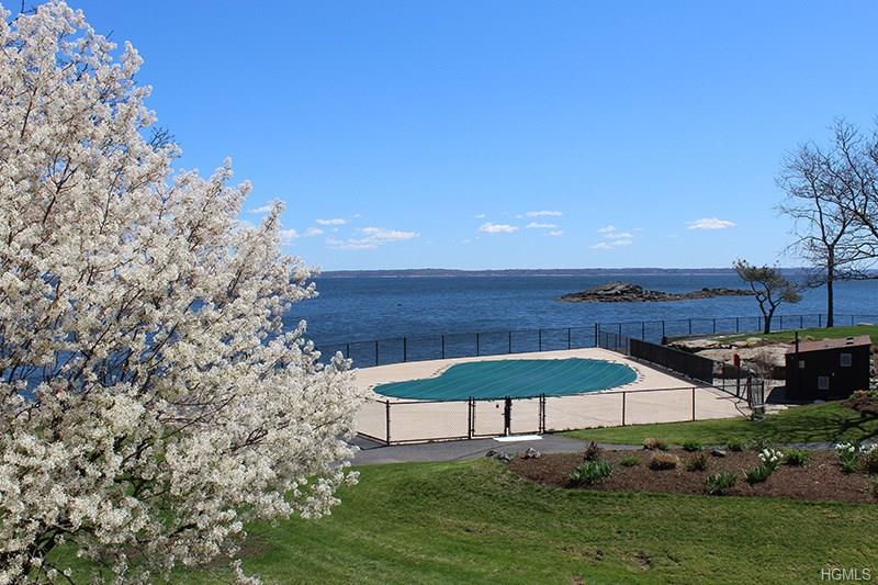 22 Waters Edge - Photo 1