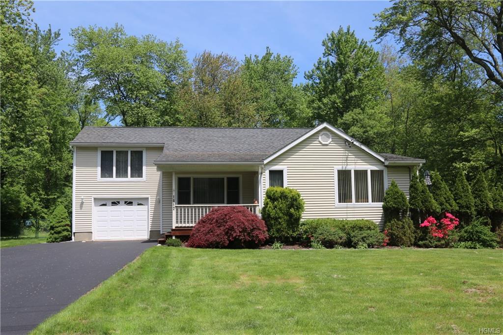 1512 Cross Road - Photo 1